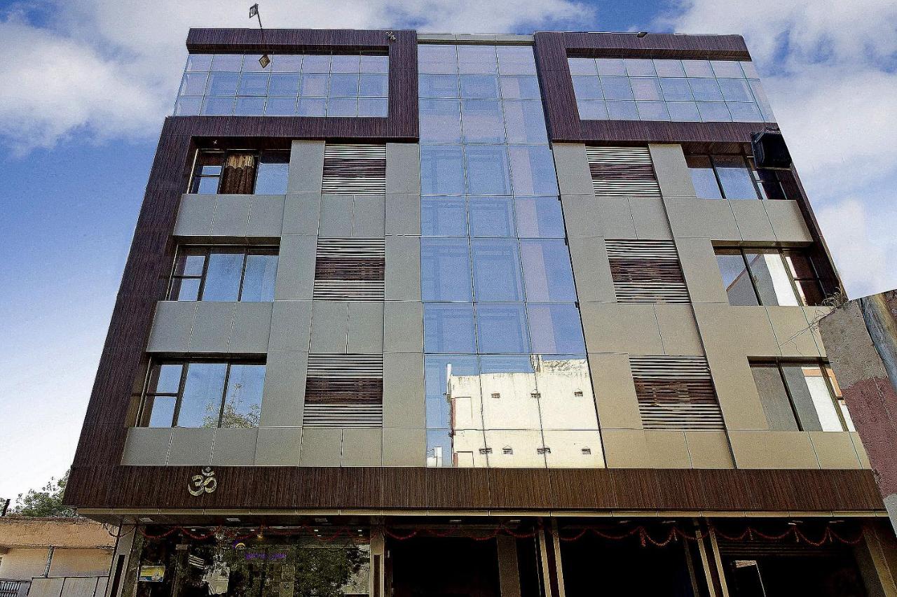 Hotel Netra Sai Shirdi Exterior photo